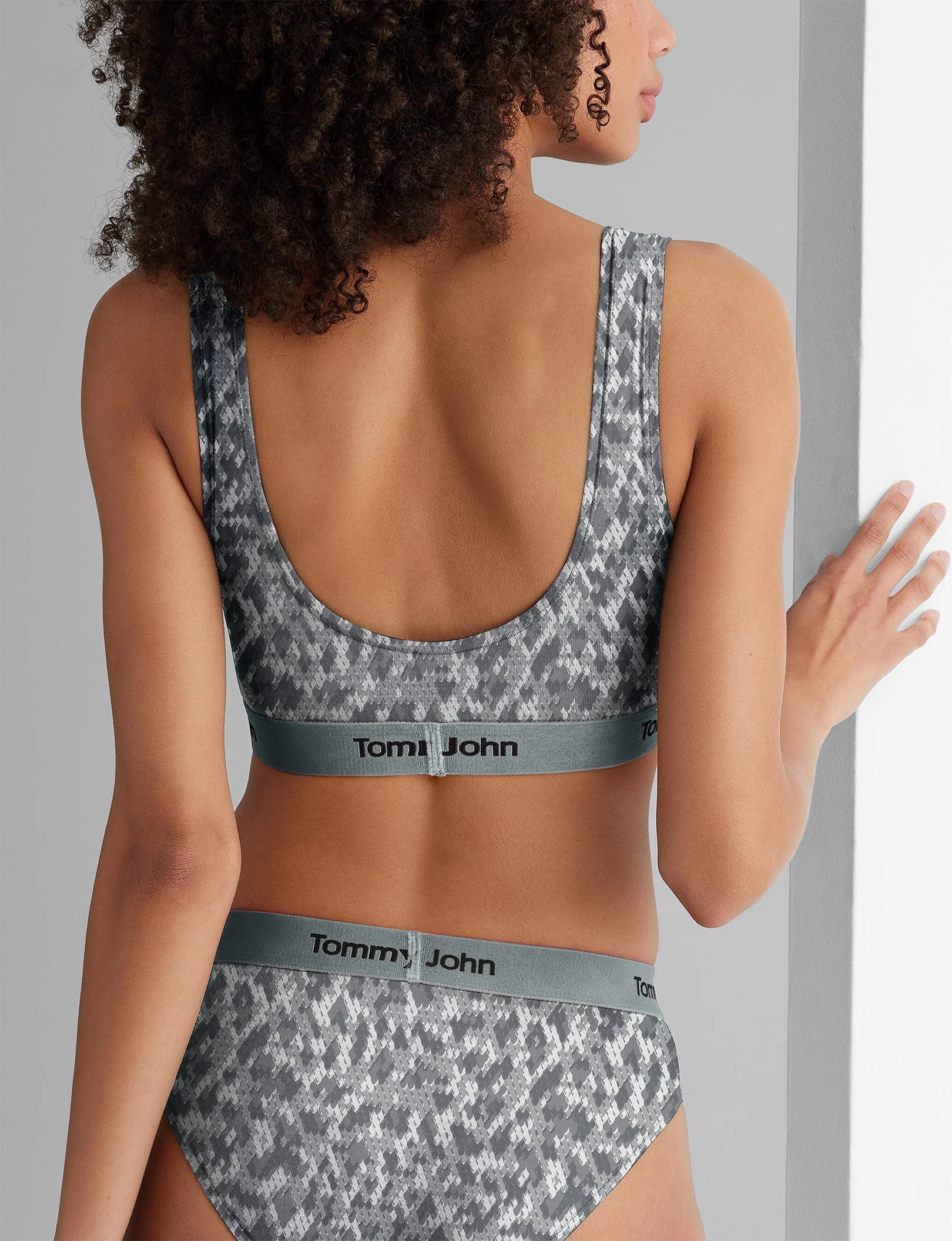 Second Skin Scoop Bralette - Image 37