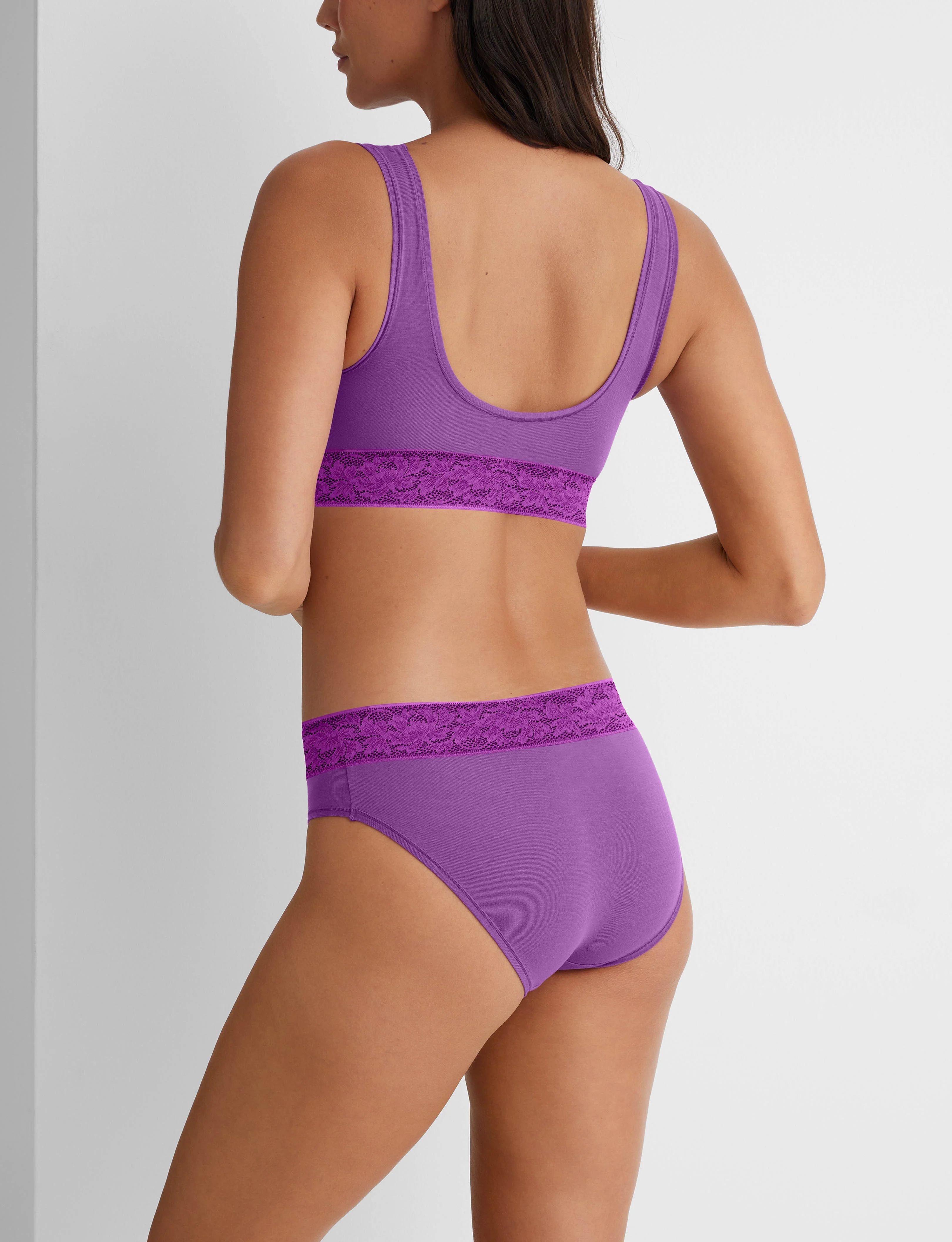 Second Skin Scoop Bralette, Lace Band - Image 15