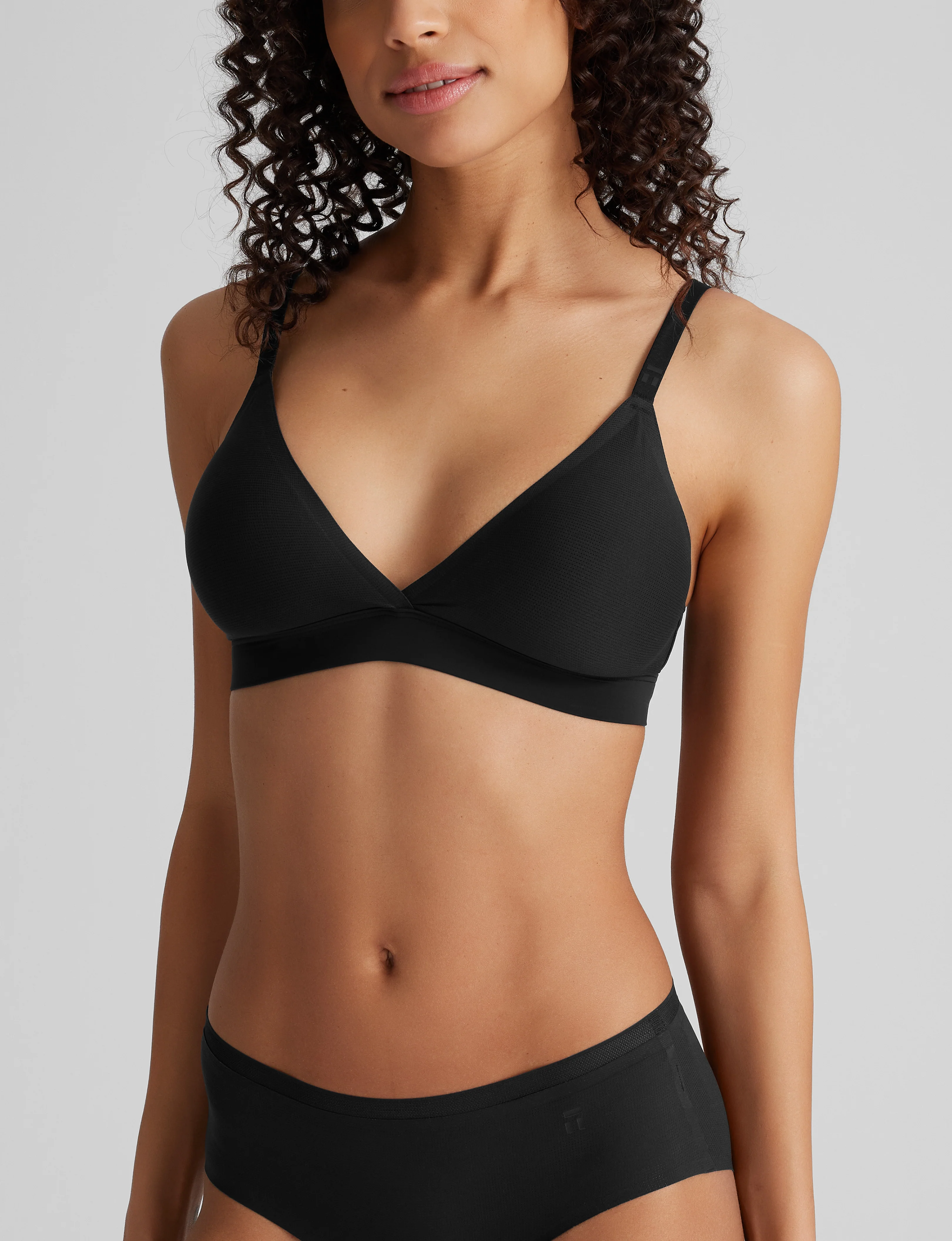 Air Plunge Bra and Air Triangle Bralette Set (2-Pack) - Image 5