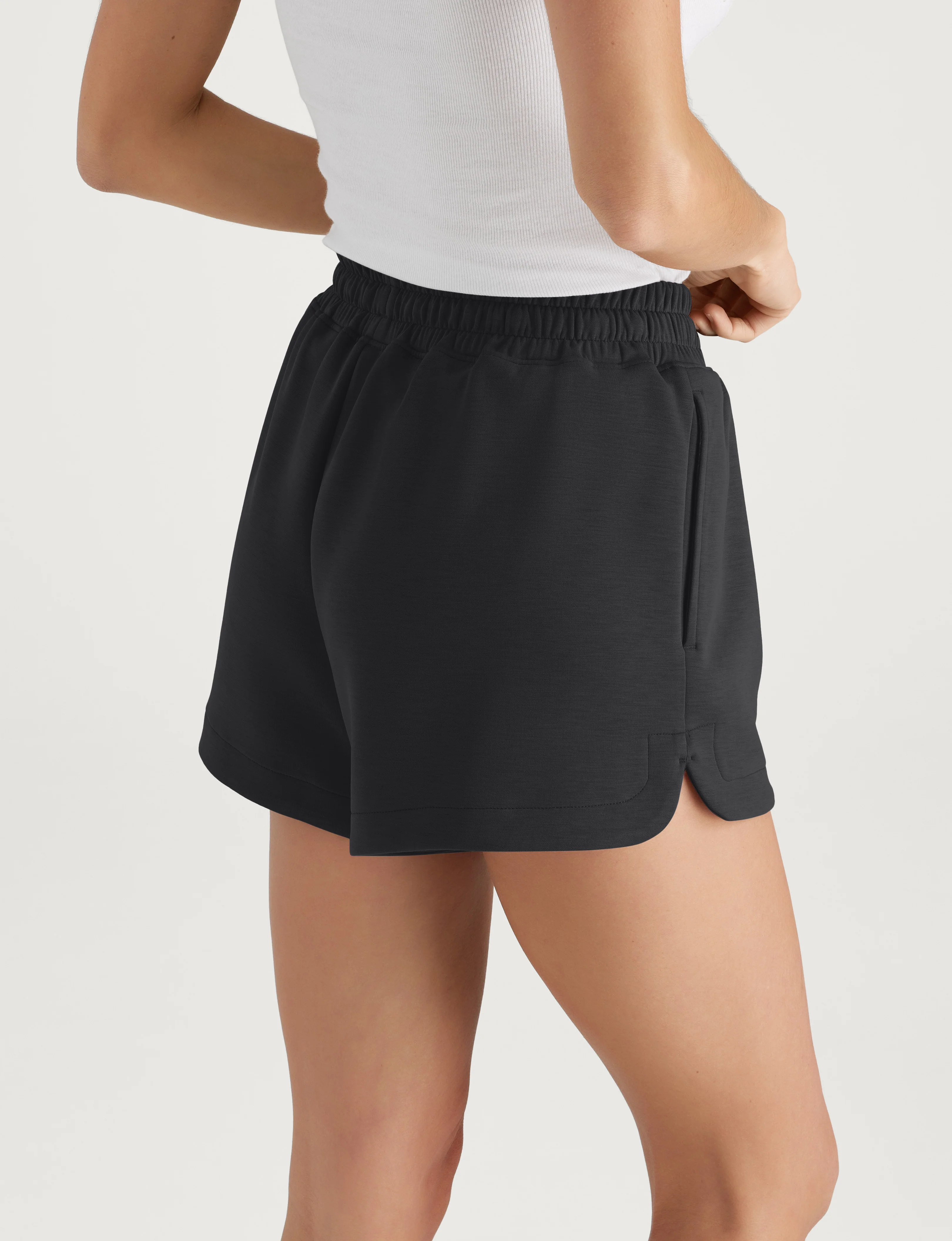 Women's Luxe Traveler Knit Mid-Rise Short - Image 3