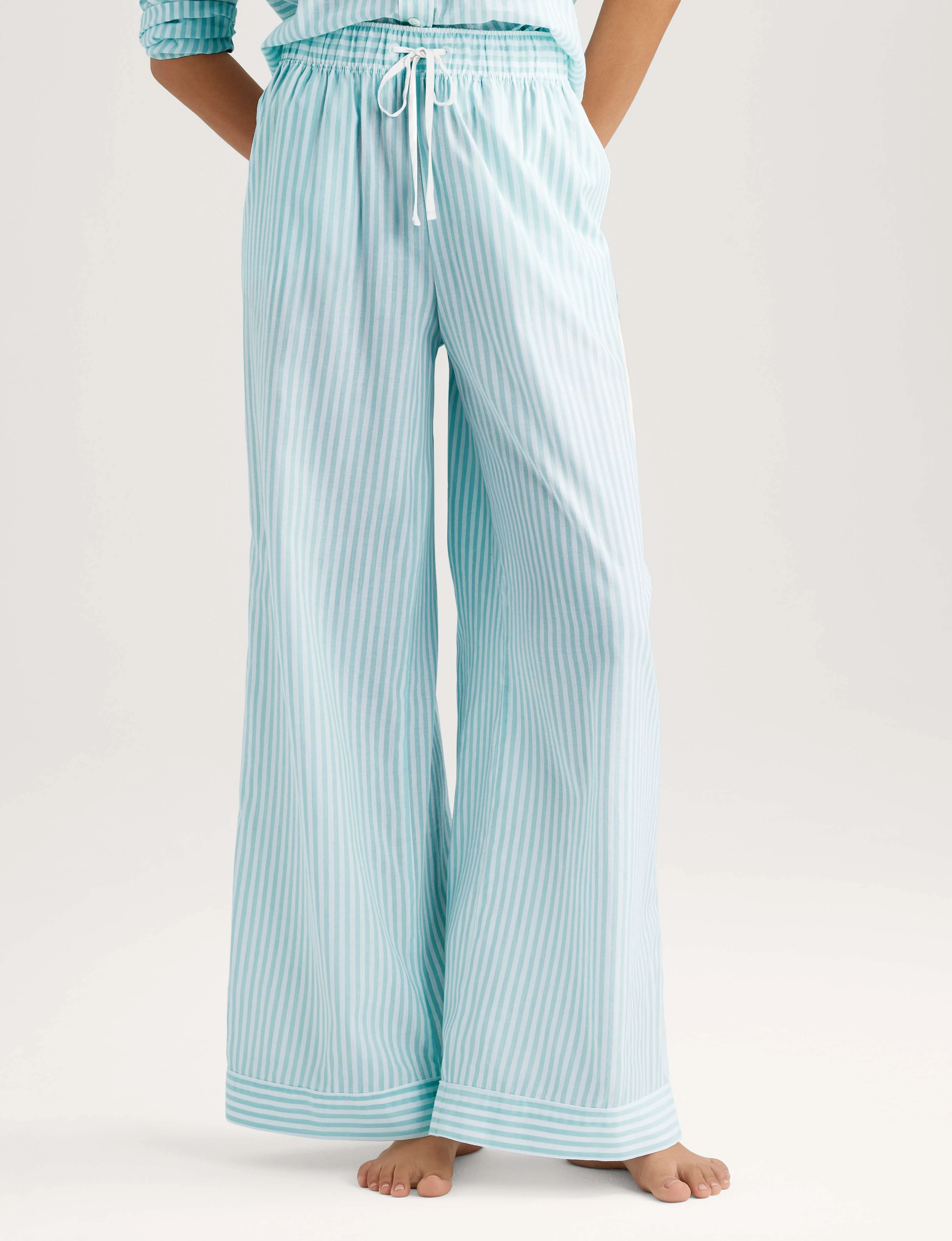 Women's Woven High Rise Pant - Image 3